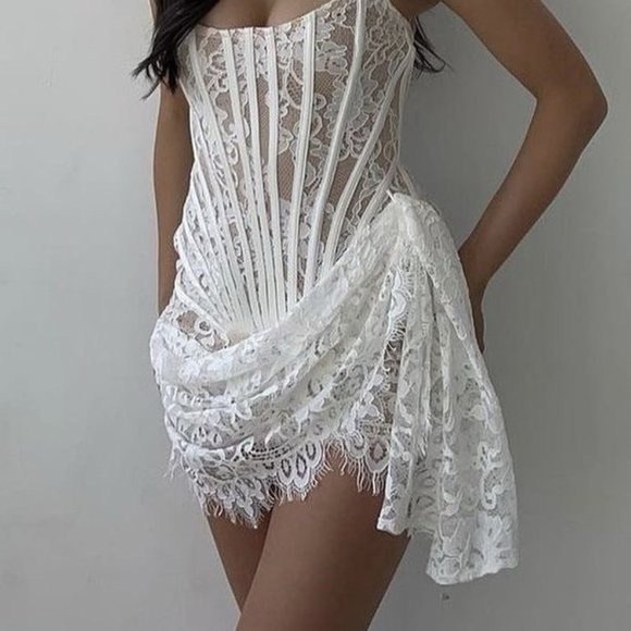 Heiress Beverly Hills 🤍 WHITE LACE CORSET DRAPED MINI DRESS - Picture 5 of 6